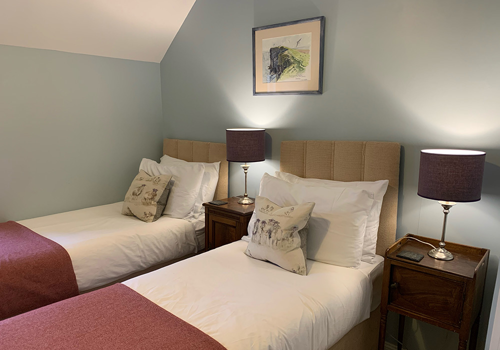 langskaill-large-twin-bedroom