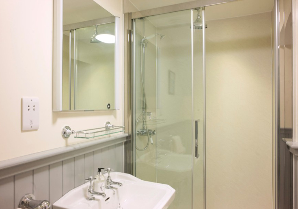 langskaill-master-bedroom-ensuite